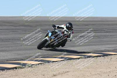 media/Oct-13-2025-Moto Forza (Mon) [[a66d839500]]/4-C Group/Session 2 (Bowl)/